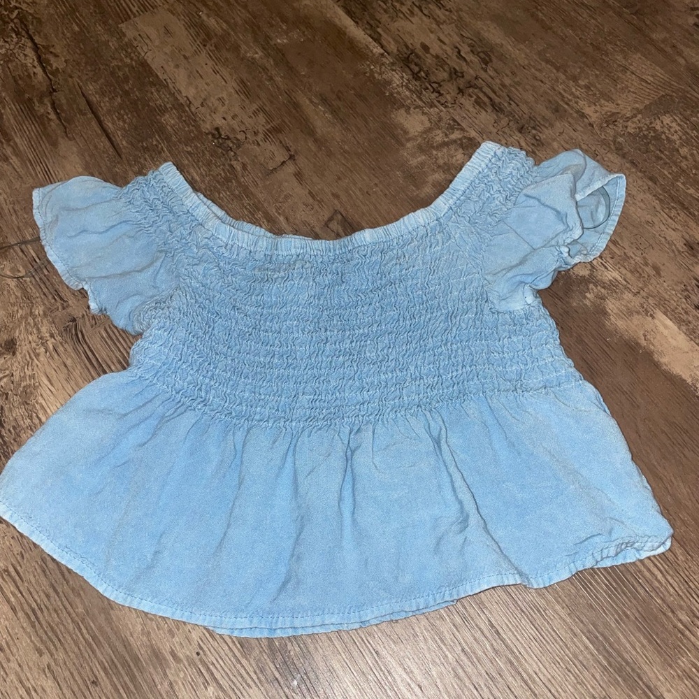 blue crop top